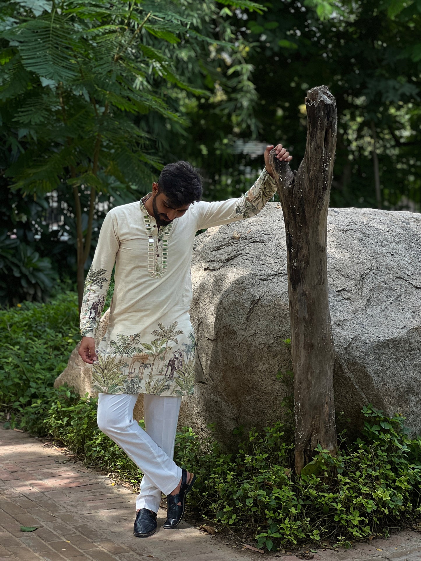Khadira – Elegant Men’s Kurta