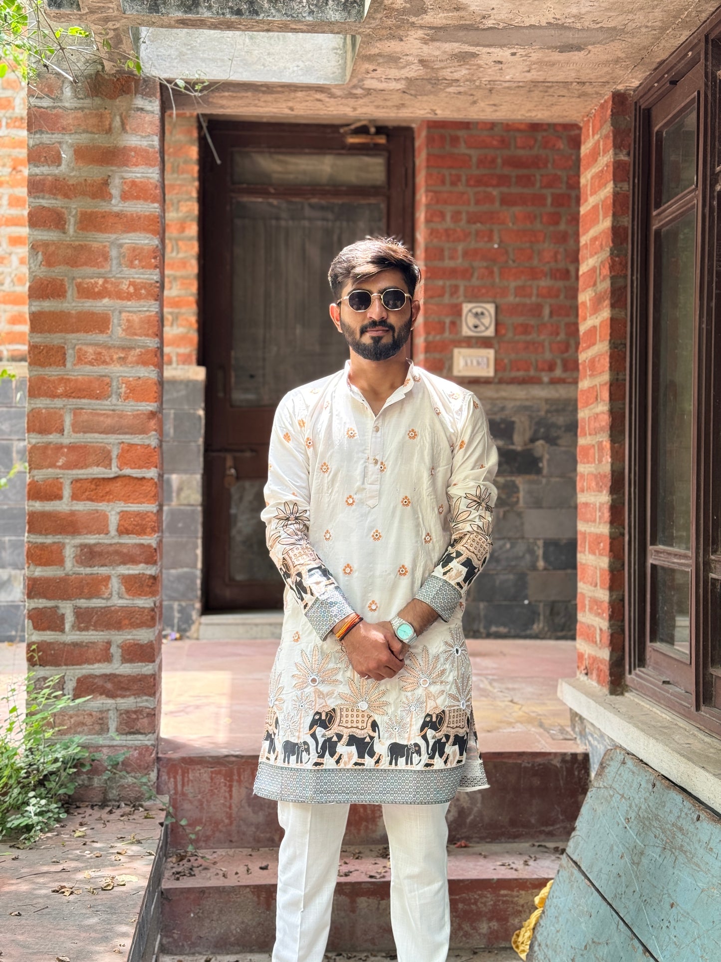 “Empire Weave – Royal Elegance Kurta”